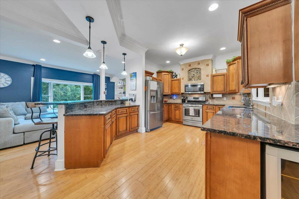 6121 Homewood CIR - Photo 23