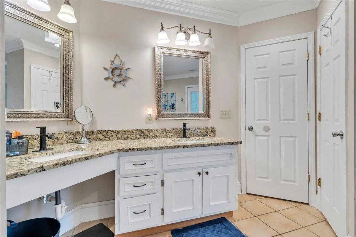 6121 Homewood CIR - Photo 47