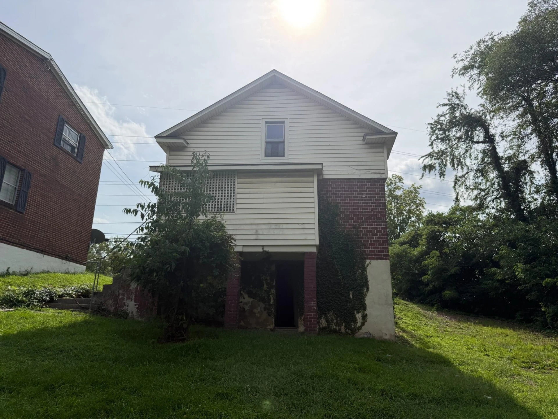 1431 Burrell ST NW - Photo 3