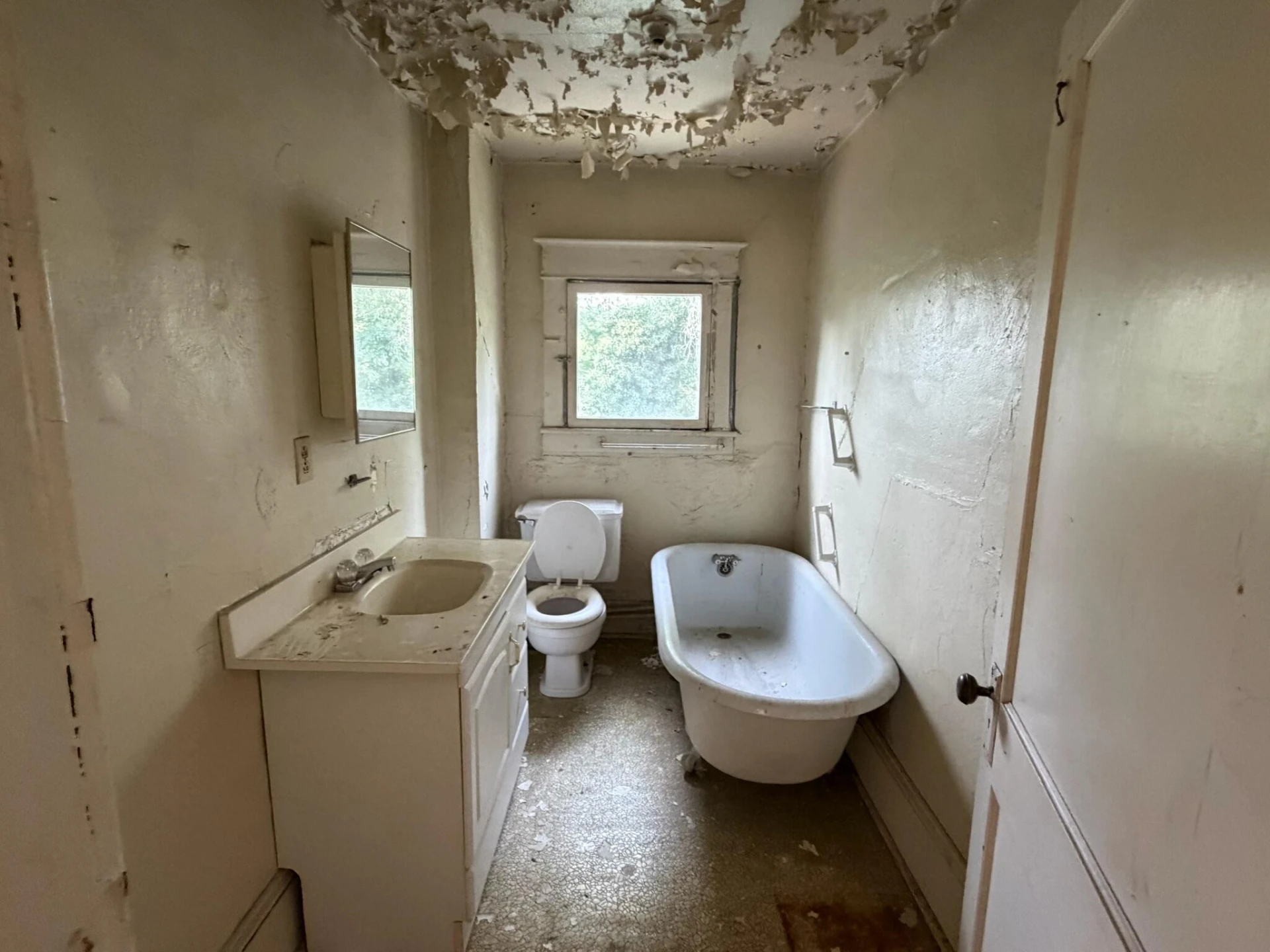 1431 Burrell ST NW - Photo 4