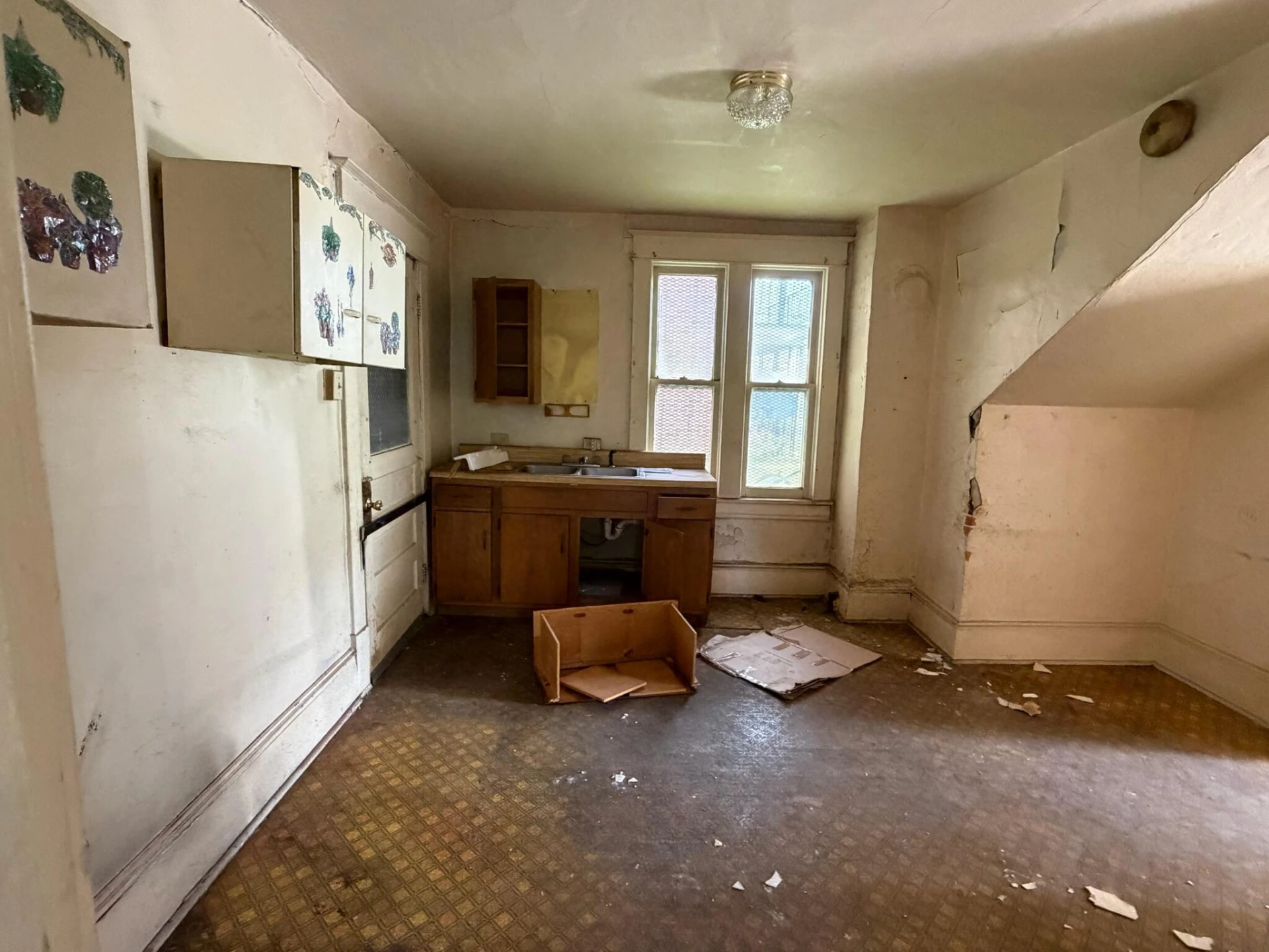 1431 Burrell ST NW - Photo 10