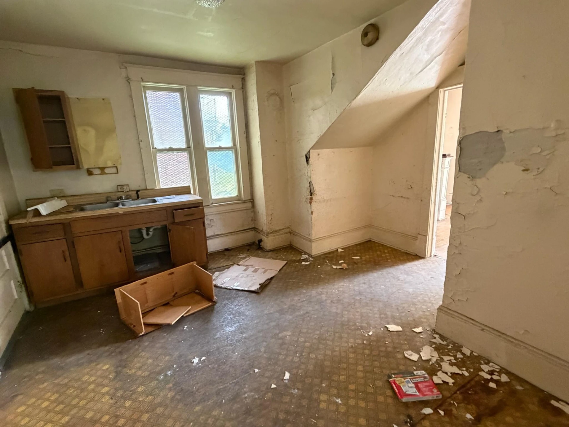 1431 Burrell ST NW - Photo 11