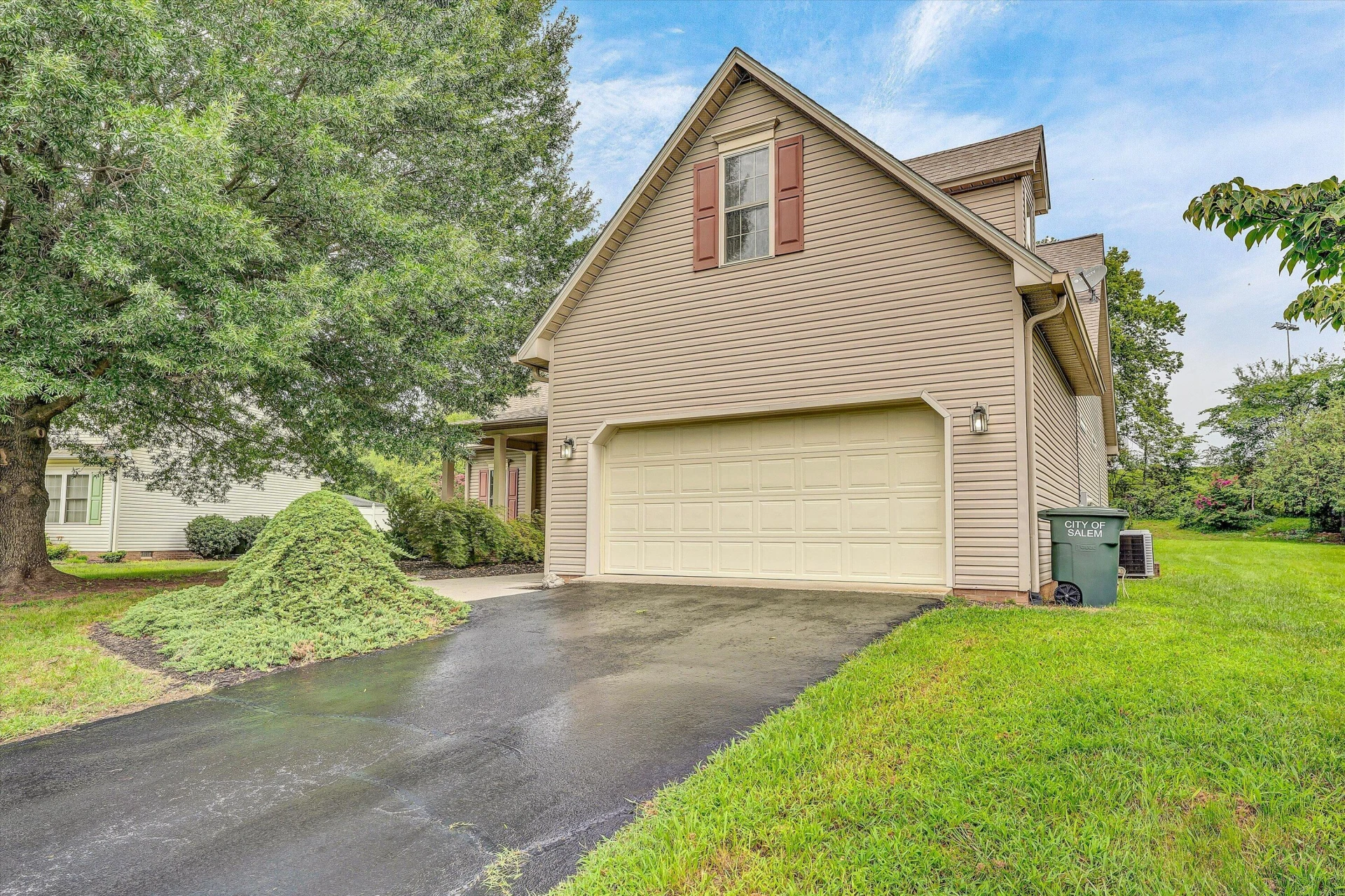 1203 Turner ST - Photo 2