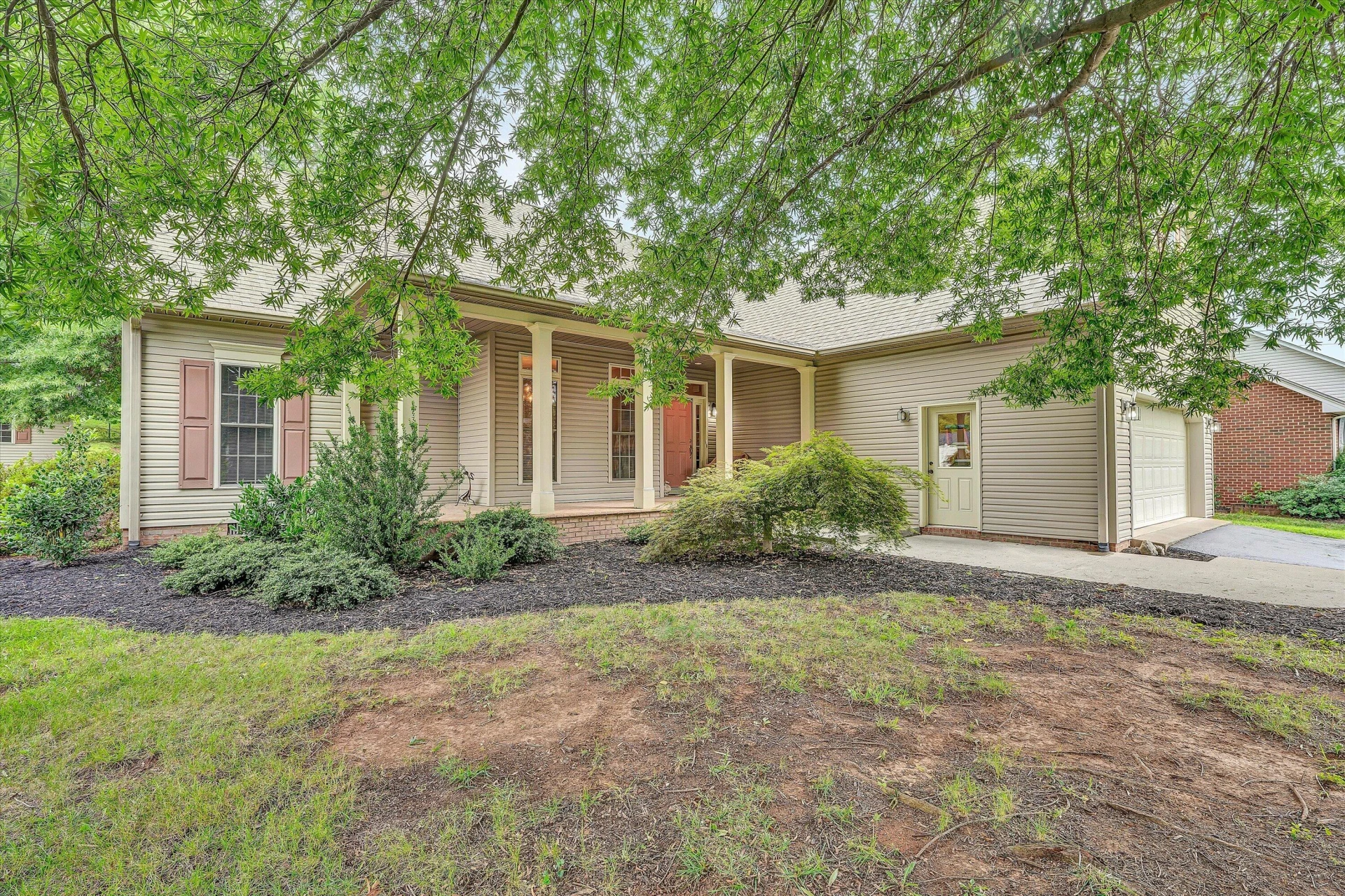 1203 Turner ST - Photo 3