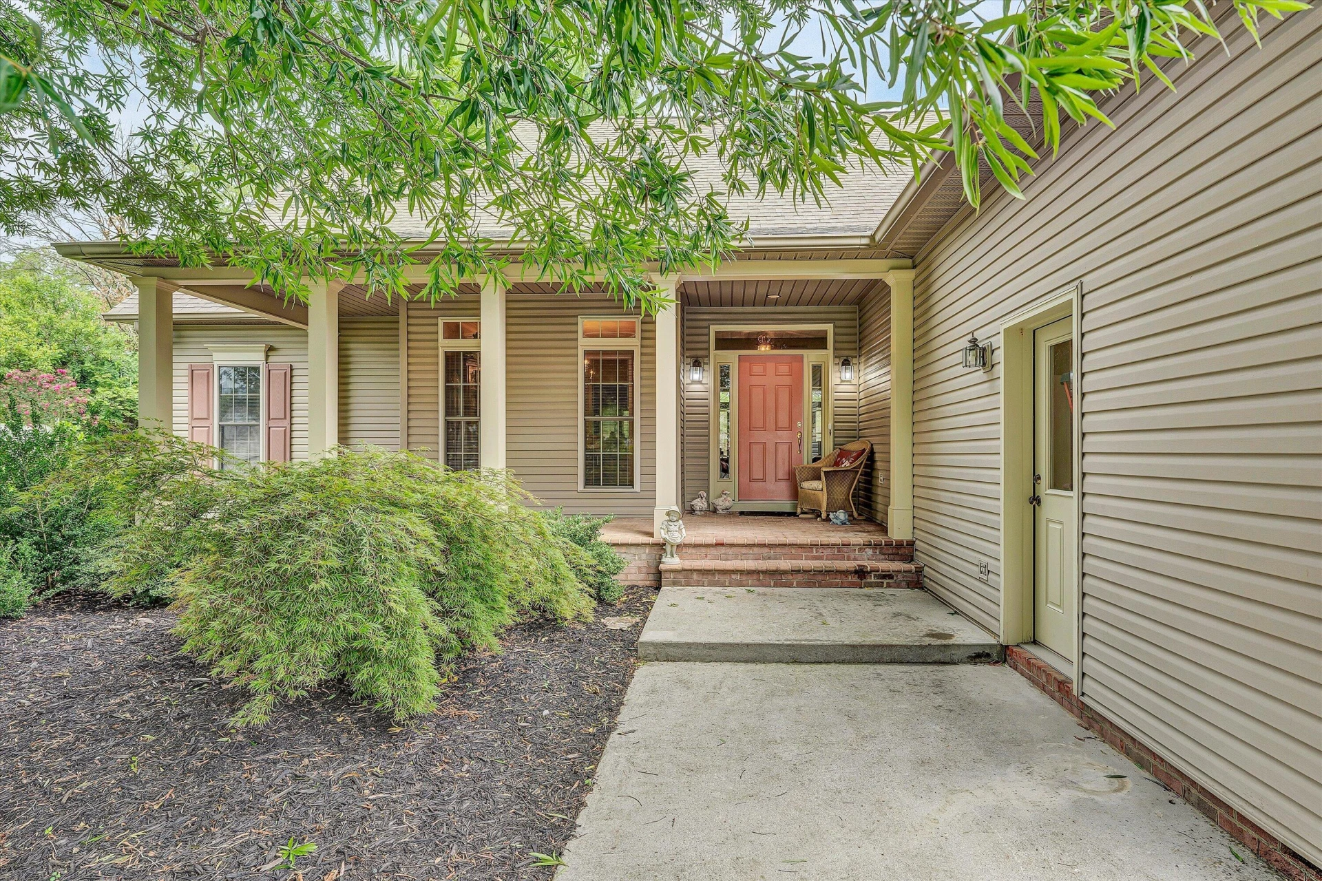 1203 Turner ST - Photo 5