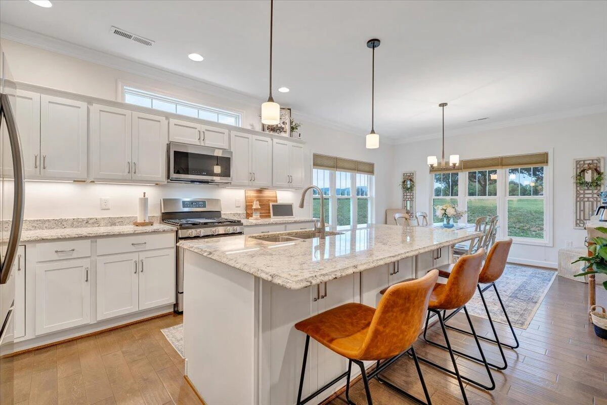 821 Greenfield ST - Photo 4