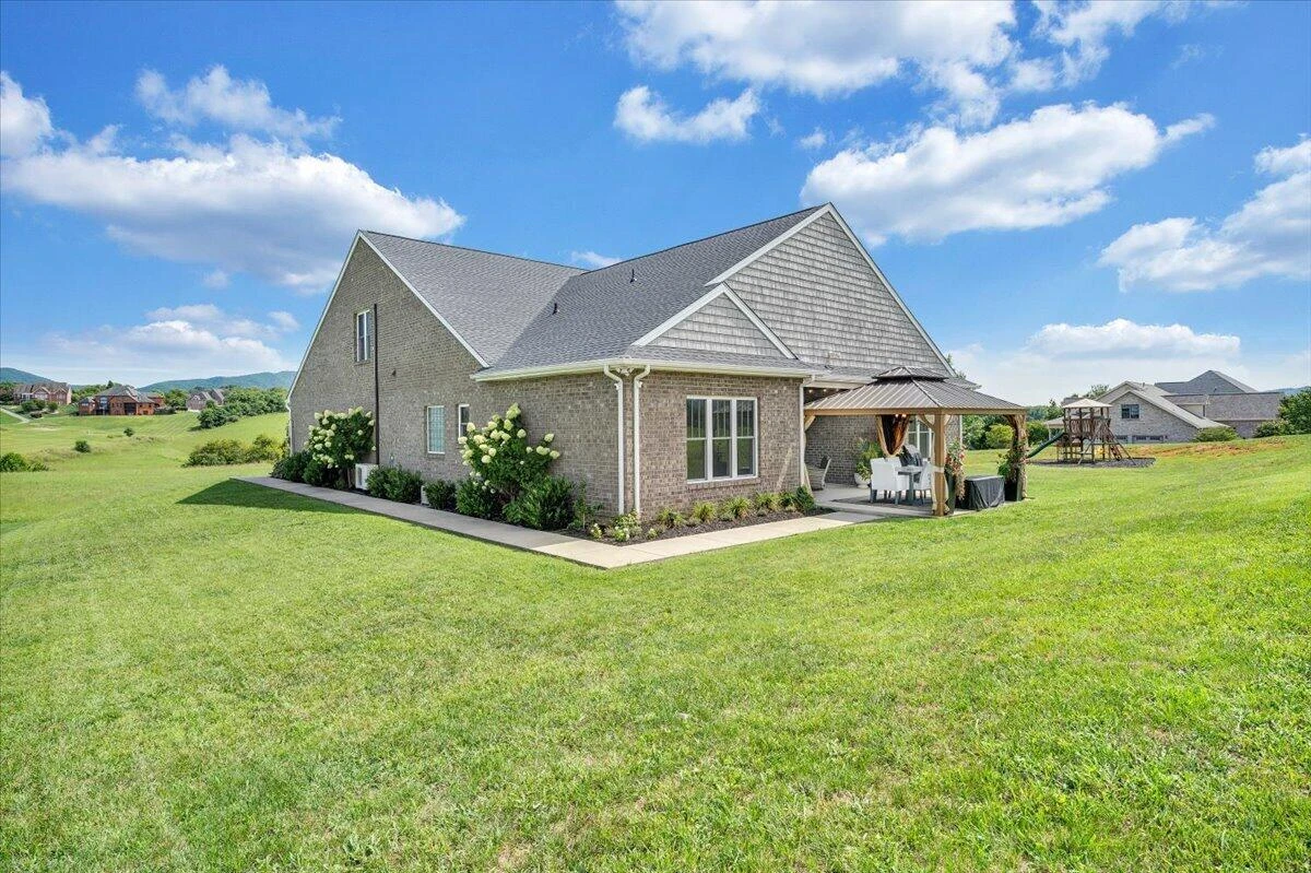 821 Greenfield ST - Photo 56