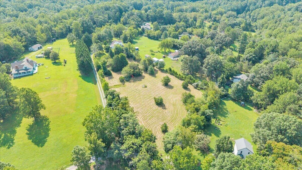 8433 Holly Tree DR - Photo 7