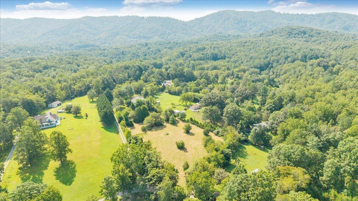 8433 Holly Tree DR - Photo 8