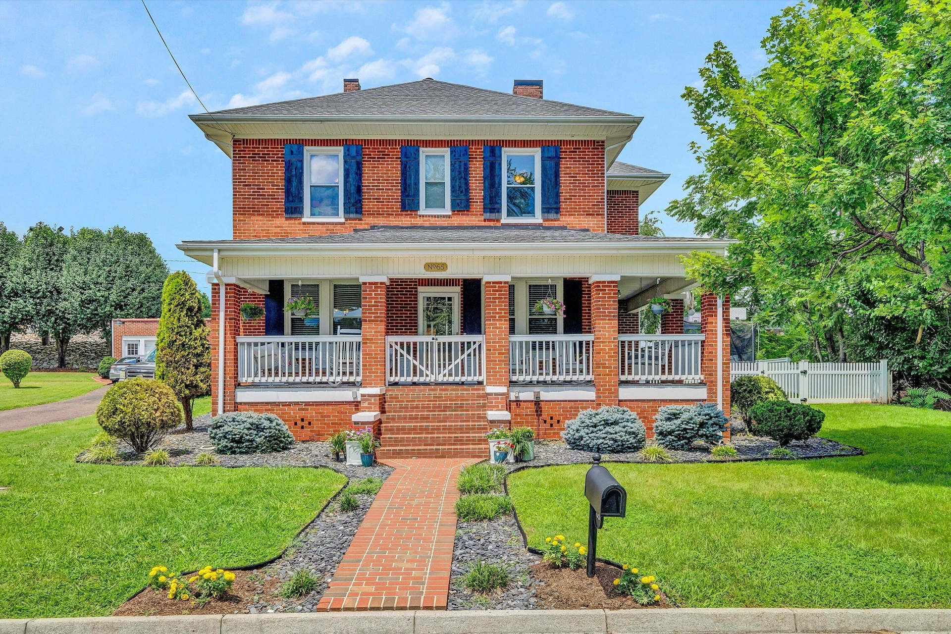 65 HERBERT ST - Photo 2