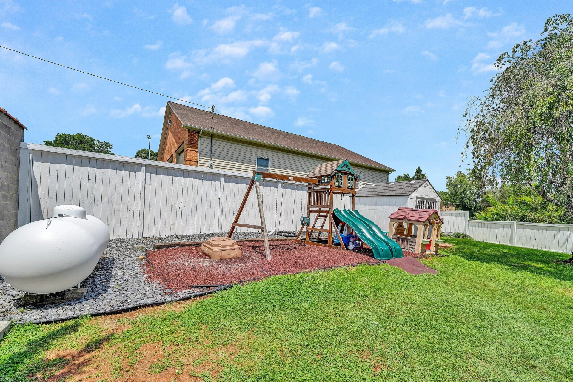 65 HERBERT ST - Photo 6