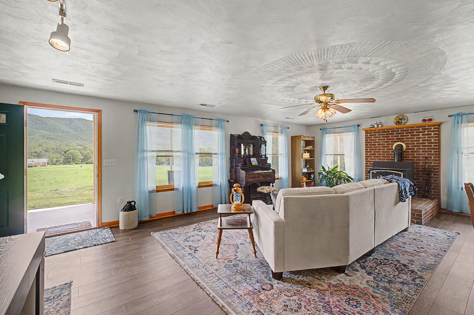 5741 Hall RD - Photo 35