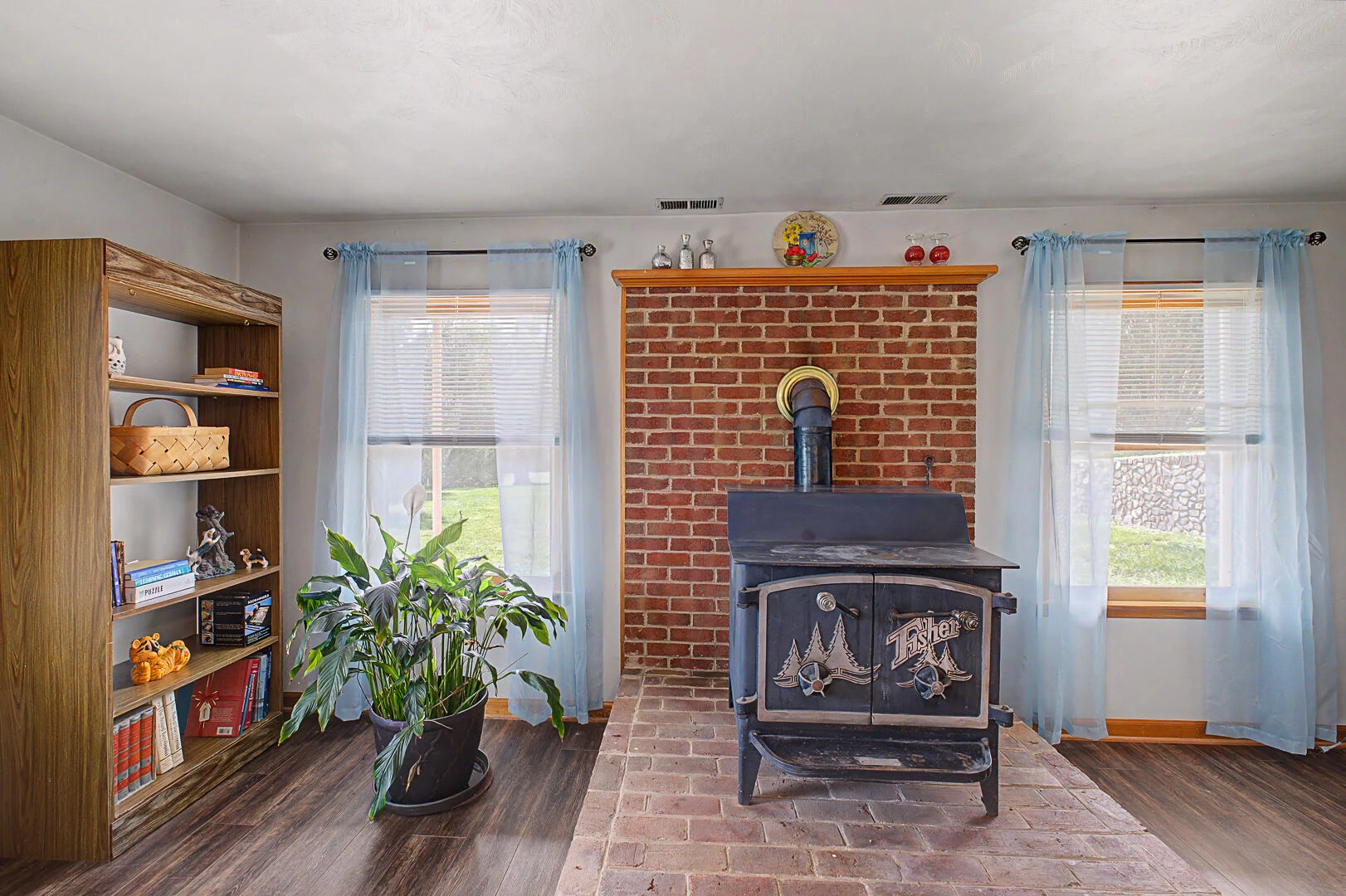 5741 Hall RD - Photo 40