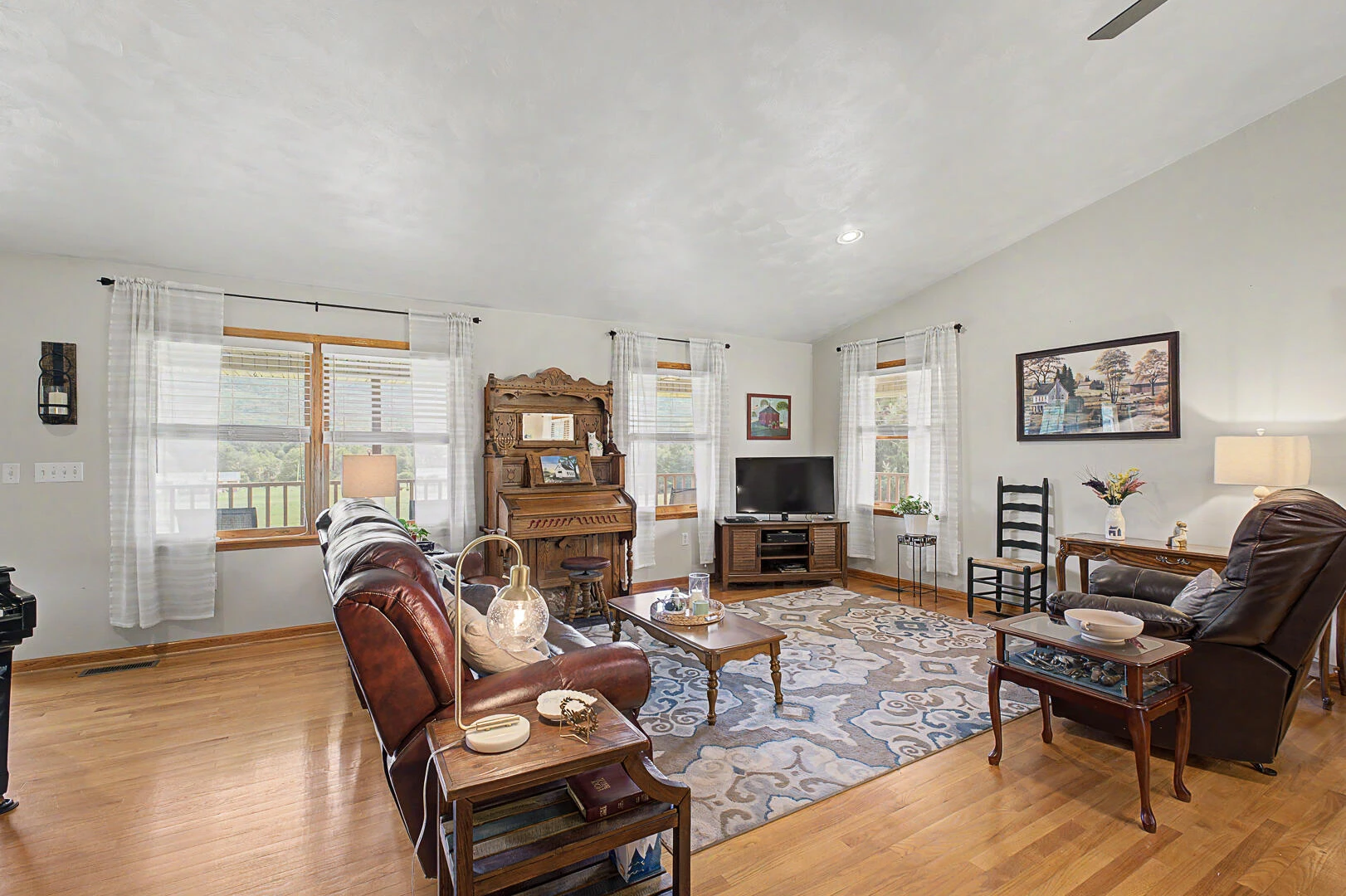 5741 Hall RD - Photo 18