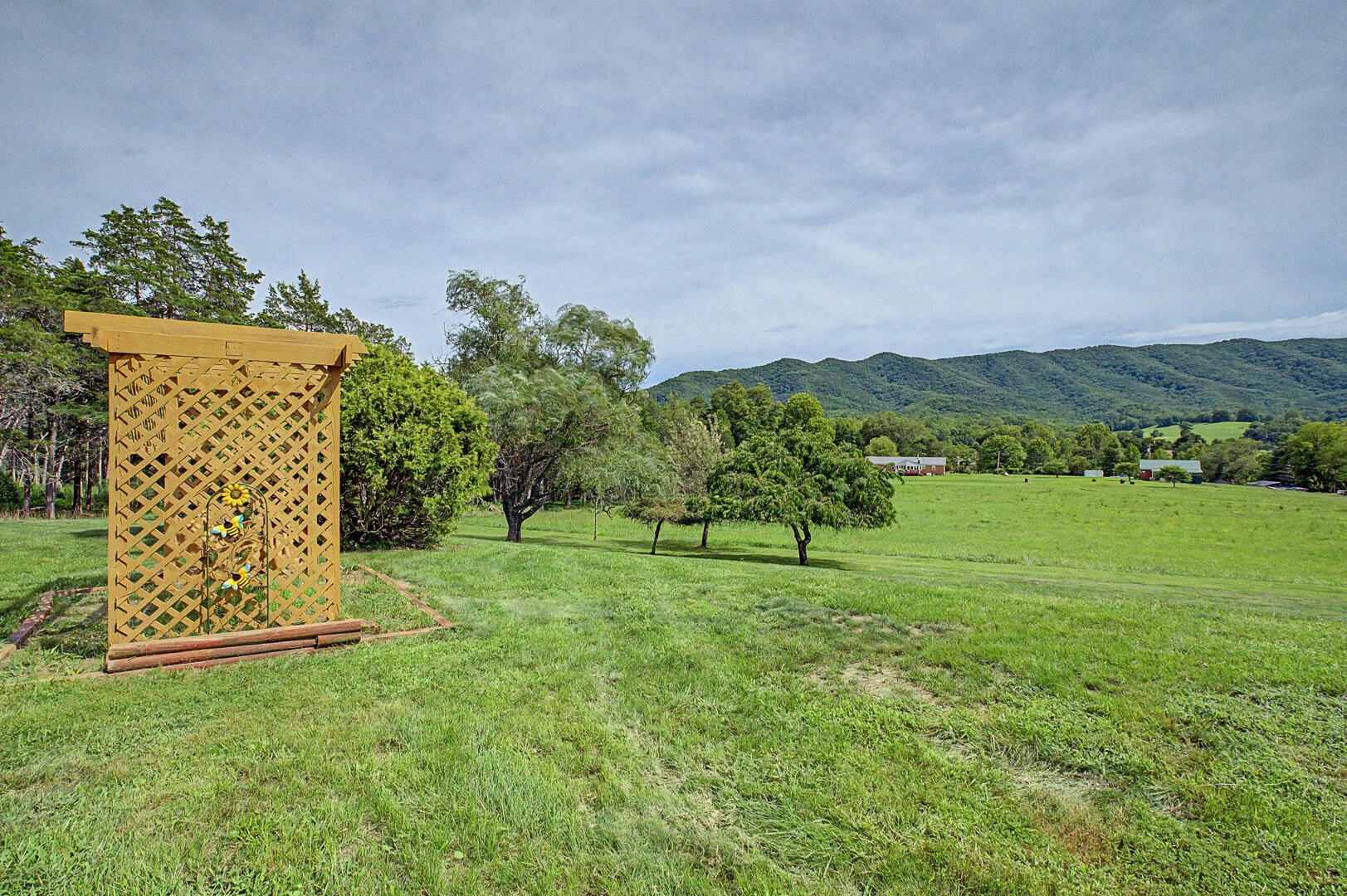 5741 Hall RD - Photo 72