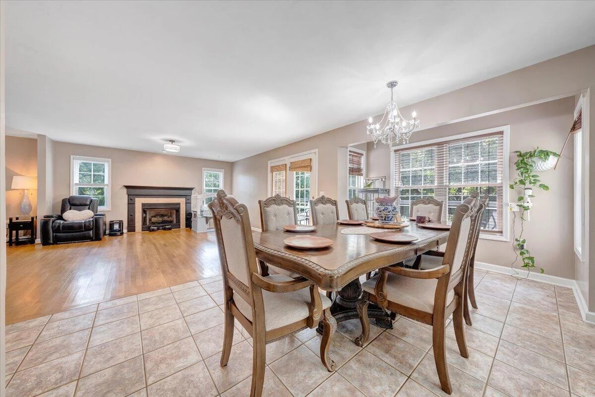 2430 Tyler WAY - Photo 14