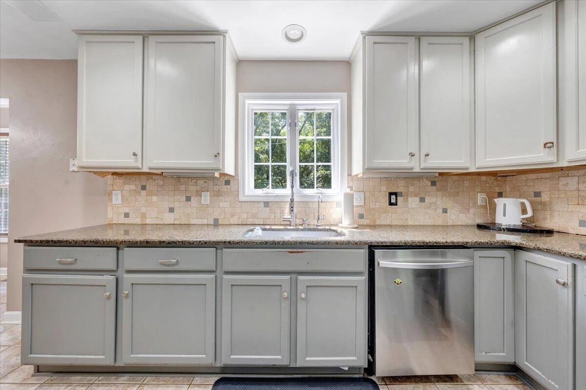 2430 Tyler WAY - Photo 18