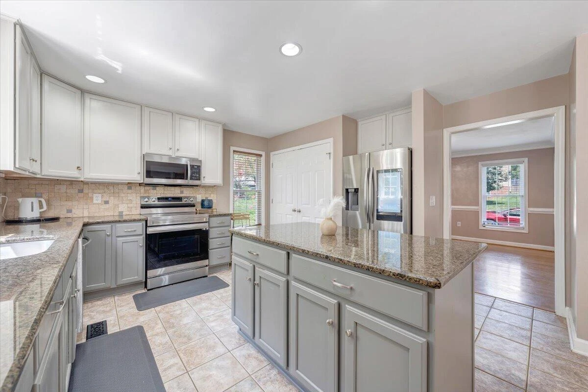 2430 Tyler WAY - Photo 20