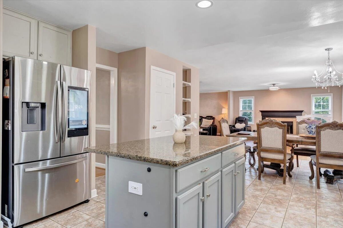 2430 Tyler WAY - Photo 22