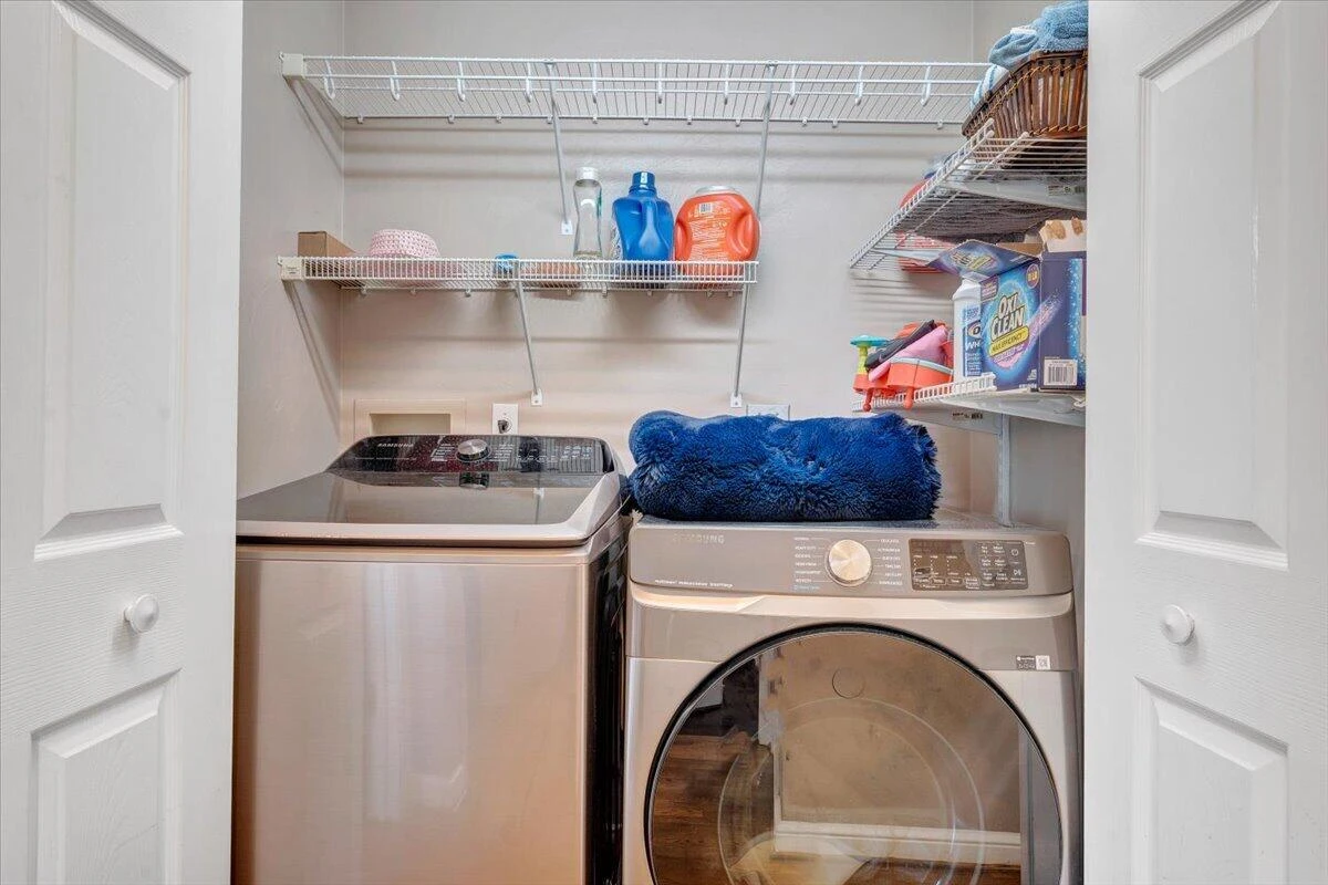 2430 Tyler WAY - Photo 32