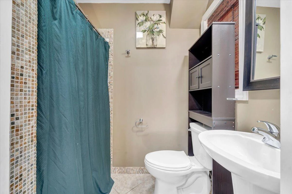 2430 Tyler WAY - Photo 39
