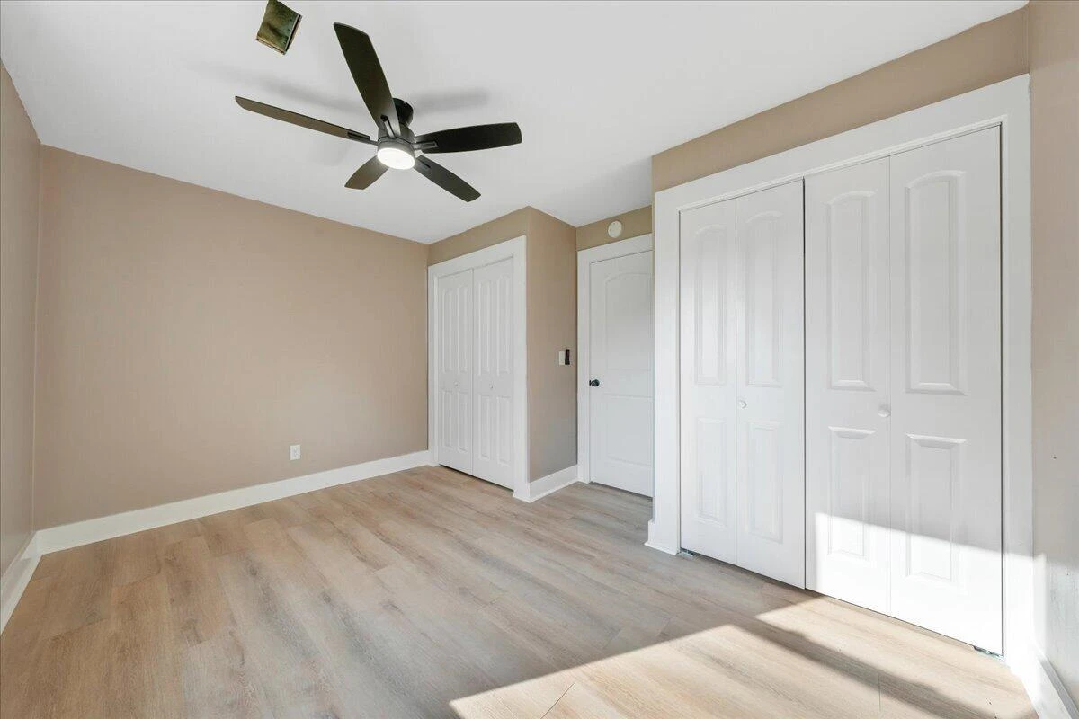 1416 Archbold AVE NE - Photo 17