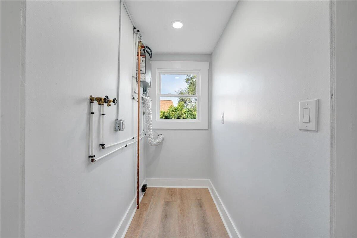 1416 Archbold AVE NE - Photo 21