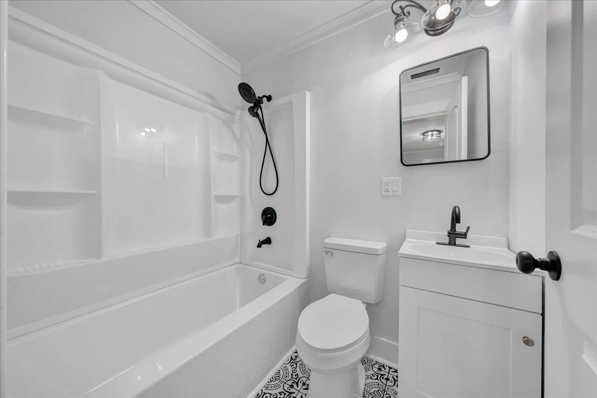 1416 Archbold AVE NE - Photo 23