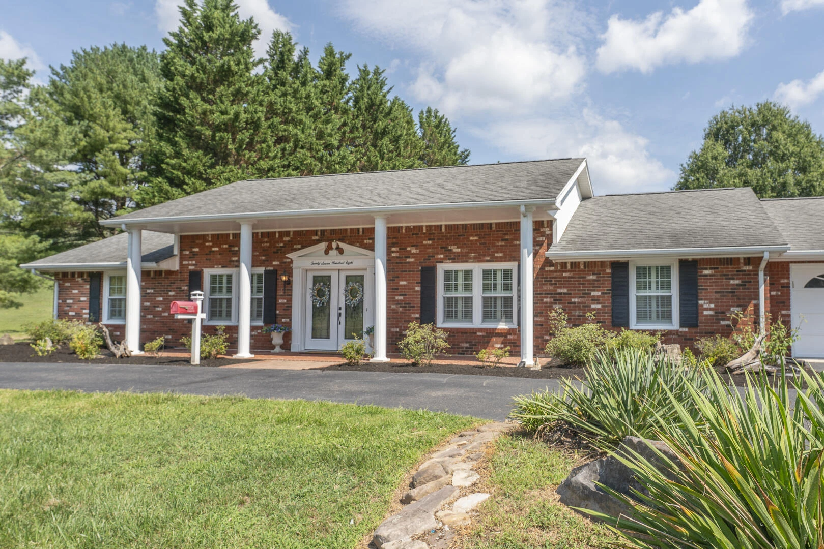 2708 Catawba RD - Photo 6