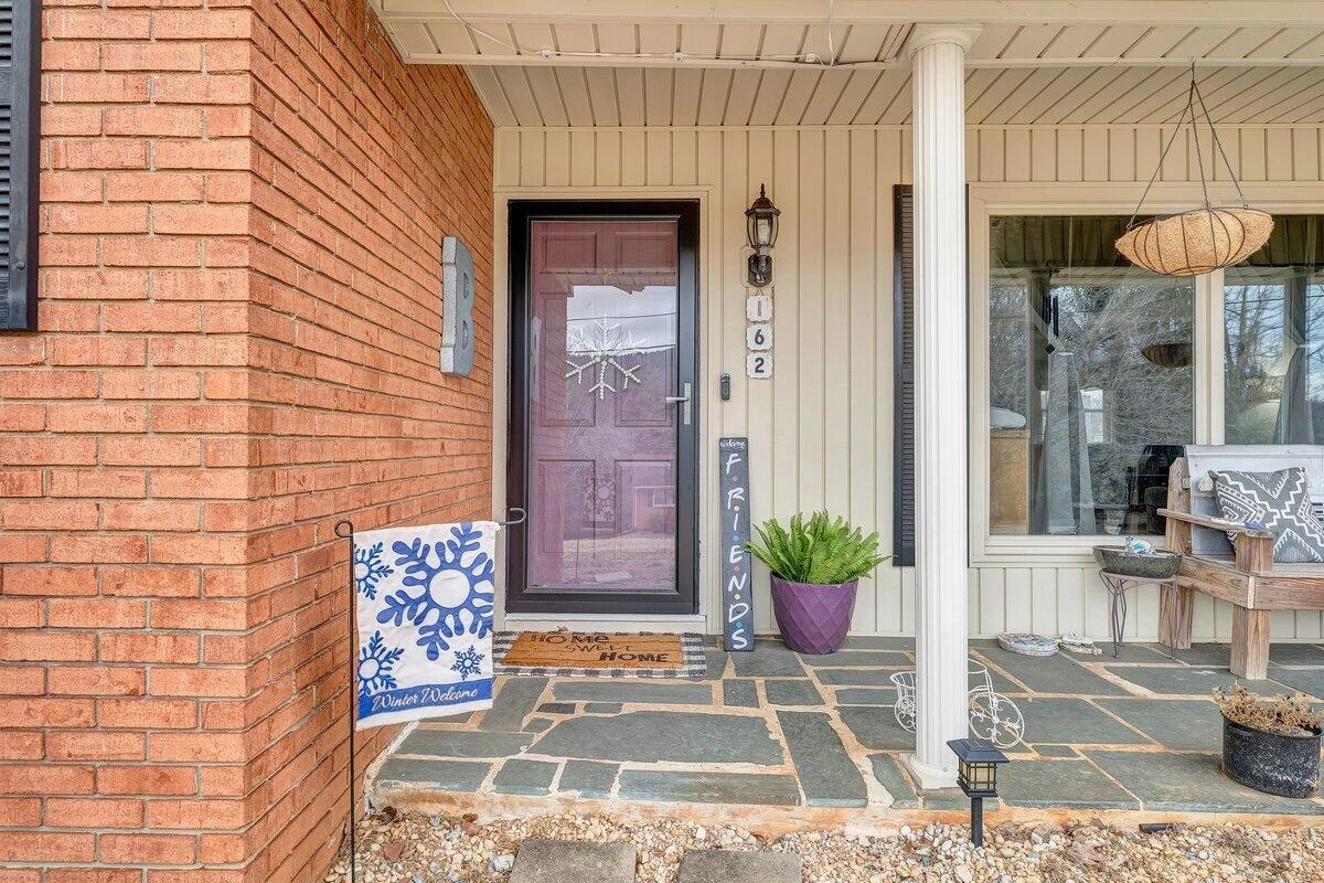 162 Ridgewood DR - Photo 4