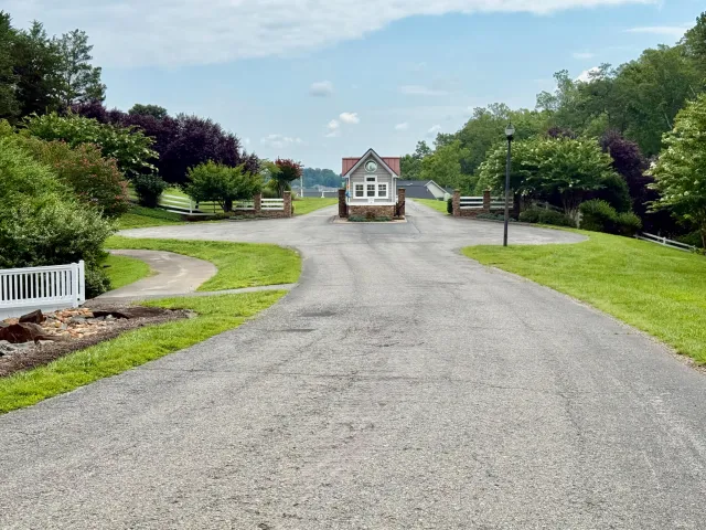 3A Emerald Bay DR