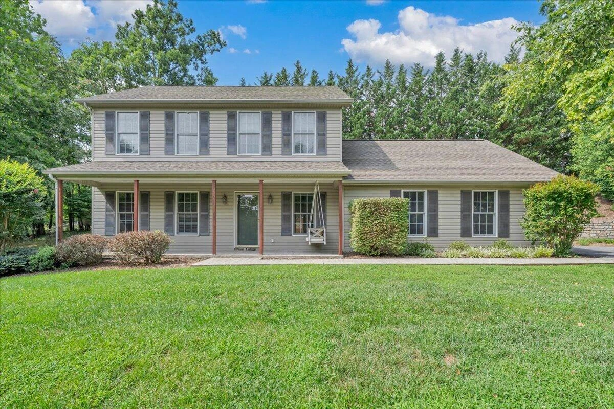 239 Pin Oak DR