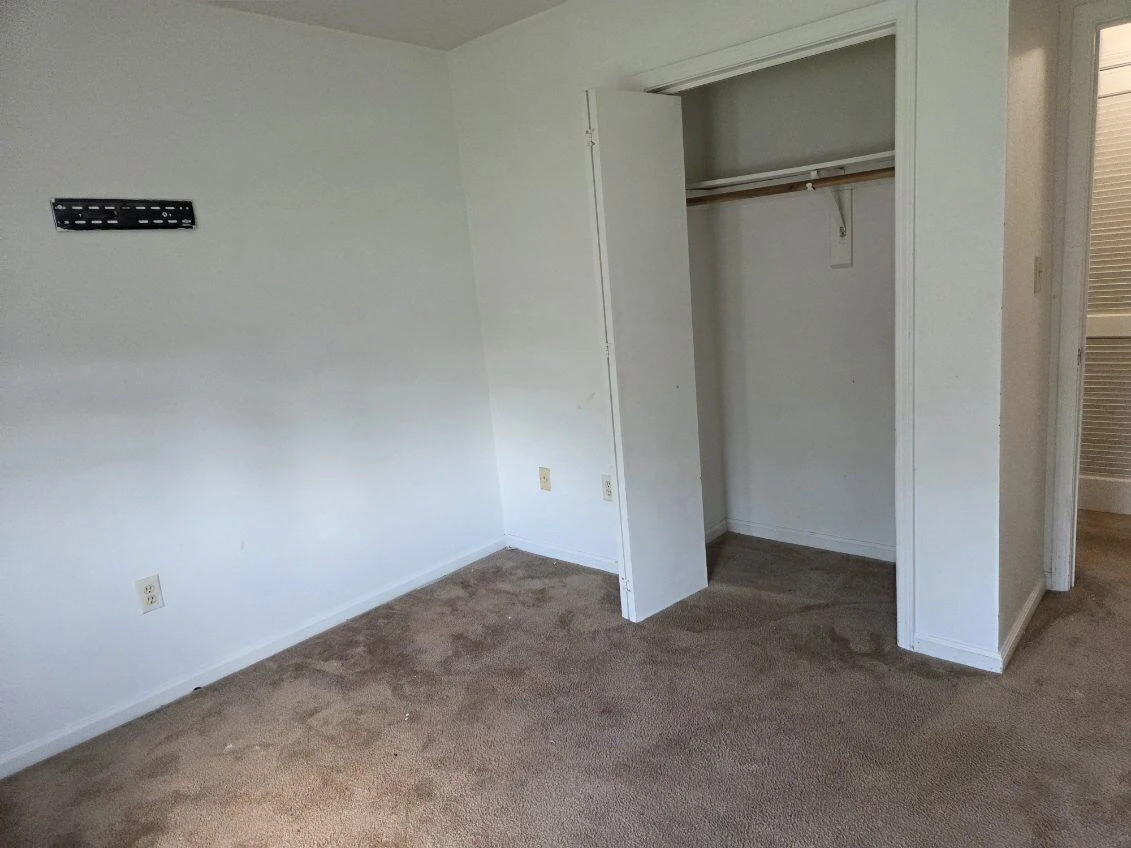 226 Rutherford CT NW - Photo 11