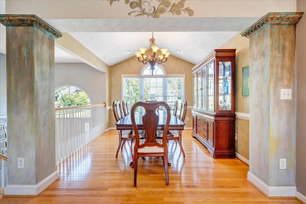 632 Castleridge RD - Photo 13