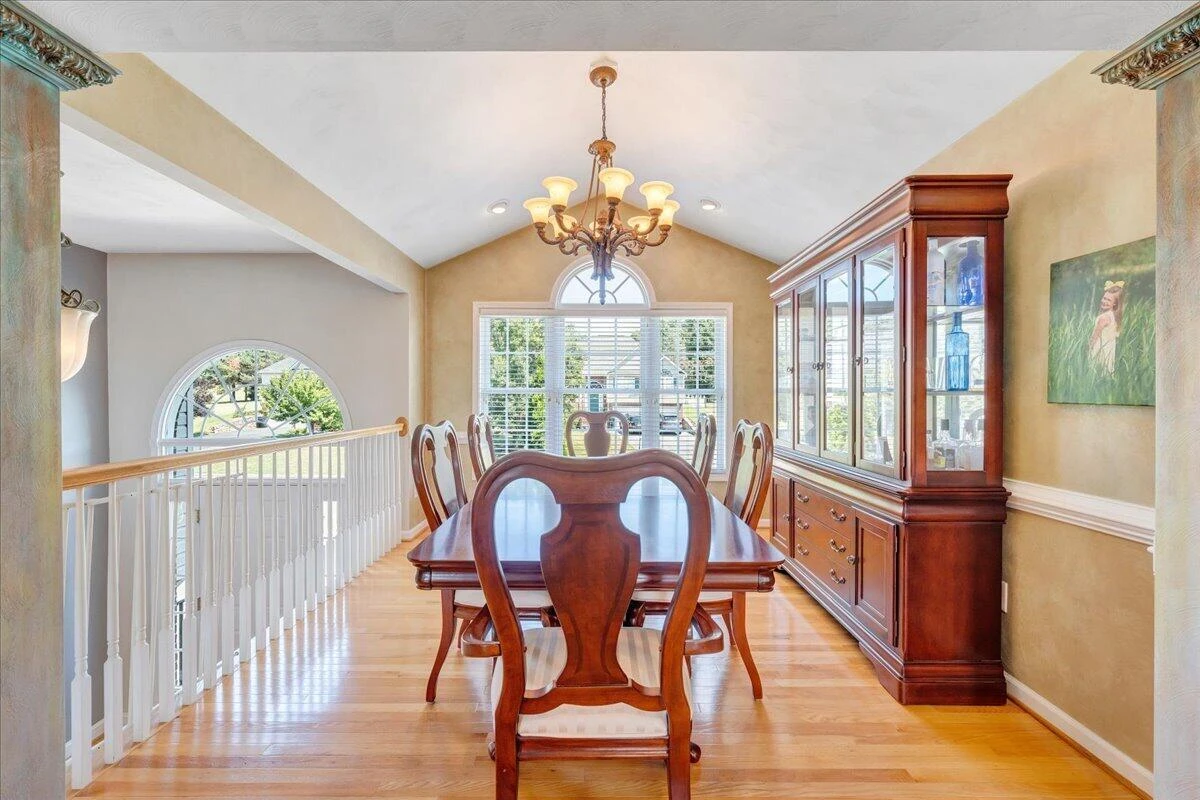 632 Castleridge RD - Photo 14