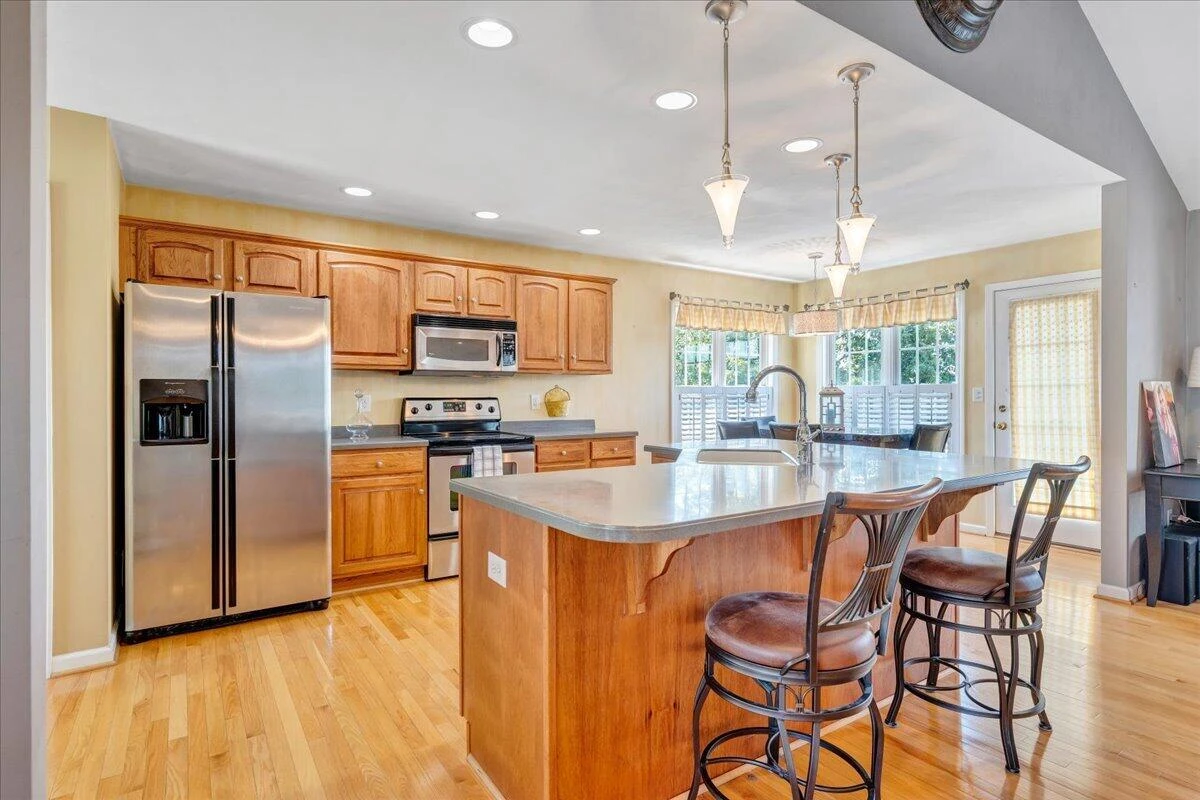 632 Castleridge RD - Photo 18