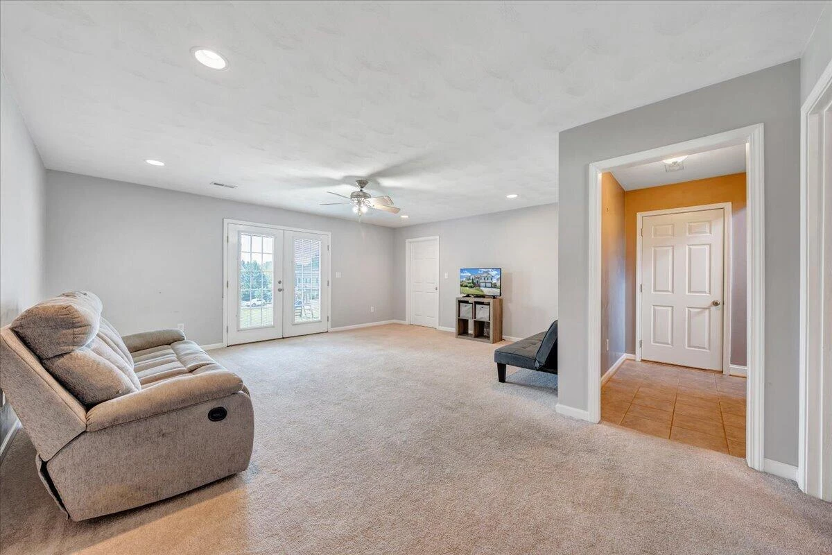 632 Castleridge RD - Photo 41