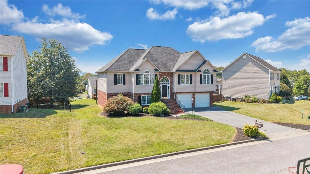 632 Castleridge RD - Photo 63