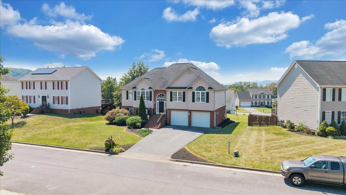 632 Castleridge RD - Photo 69