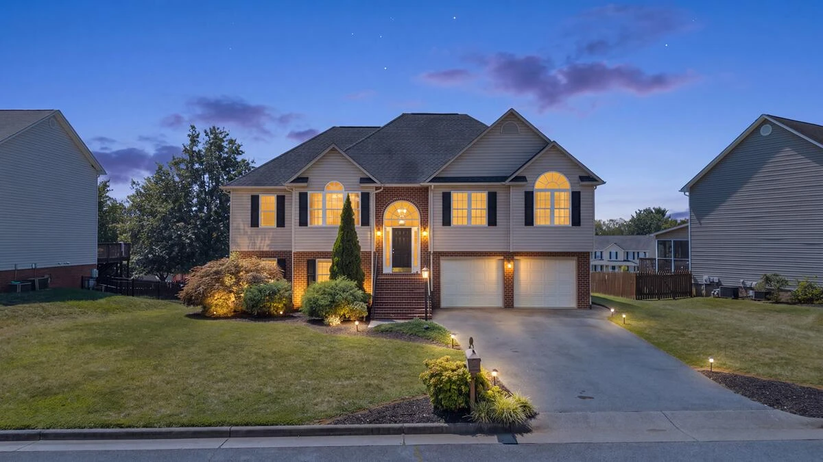632 Castleridge RD