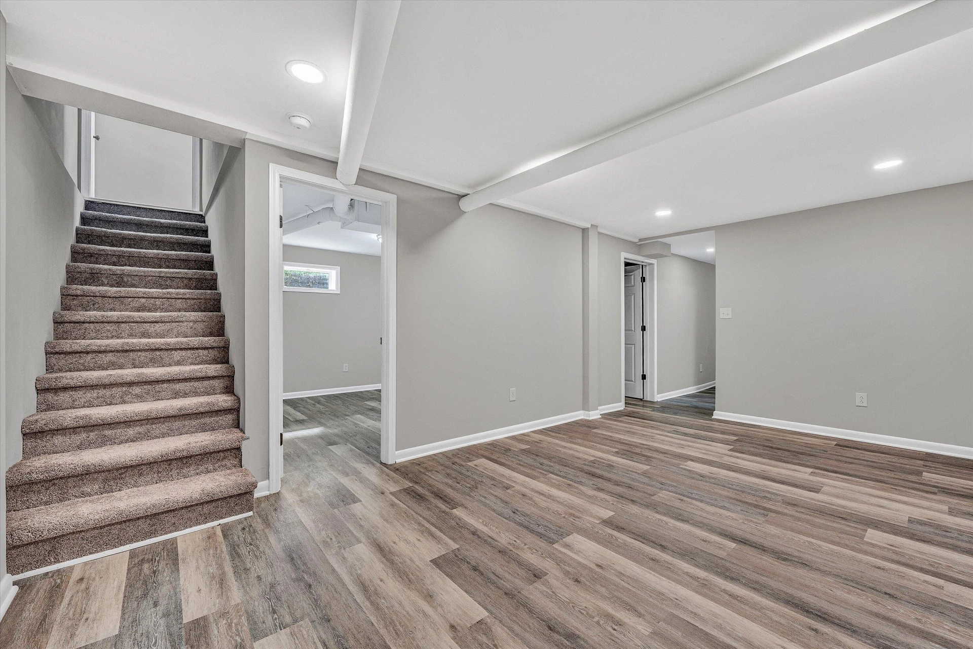 924 Ingleside LN - Photo 17