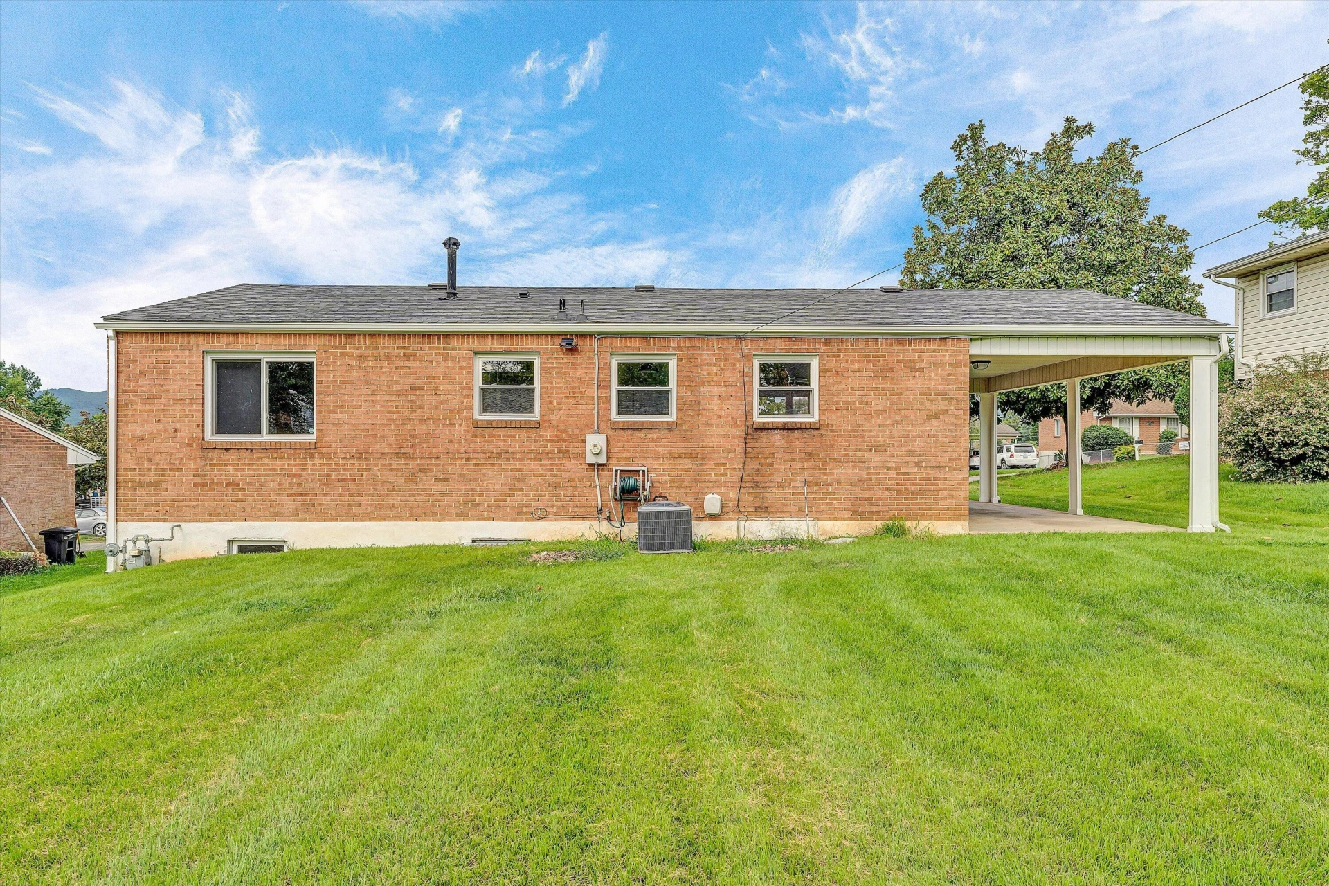 924 Ingleside LN - Photo 29