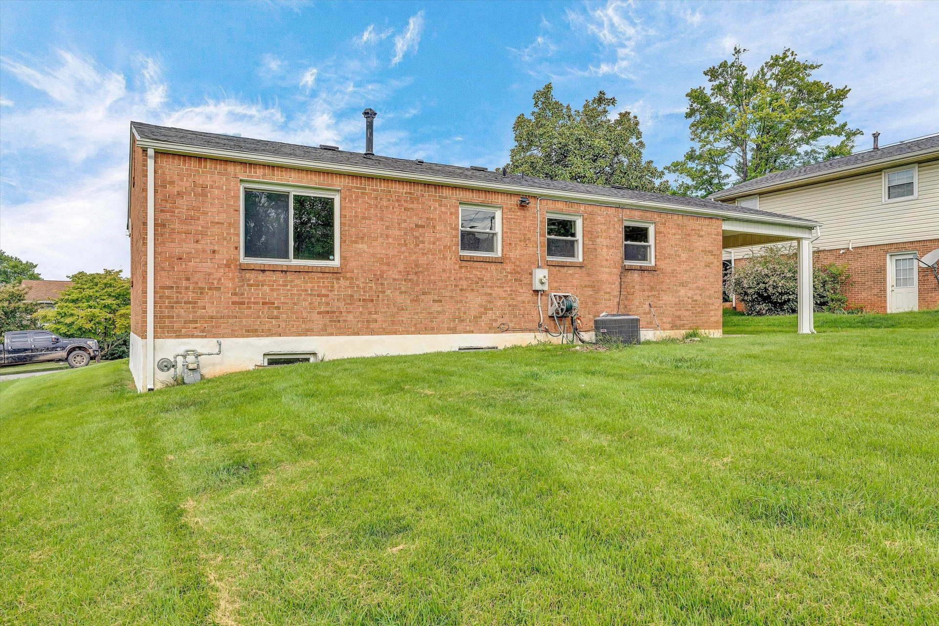 924 Ingleside LN - Photo 30