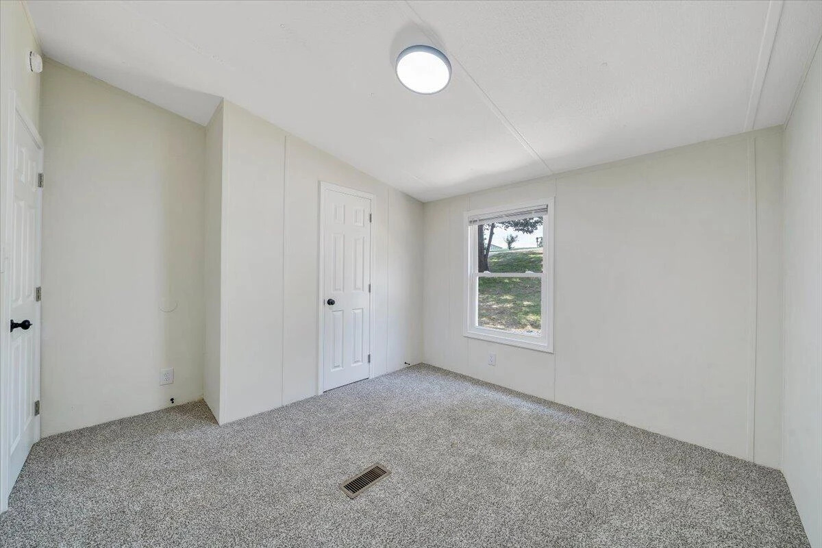 265 Meadow DR - Photo 29