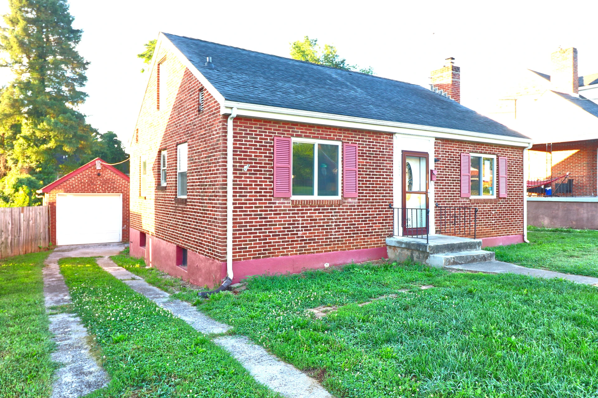 2925 Ravenwood AVE NW - Photo 2
