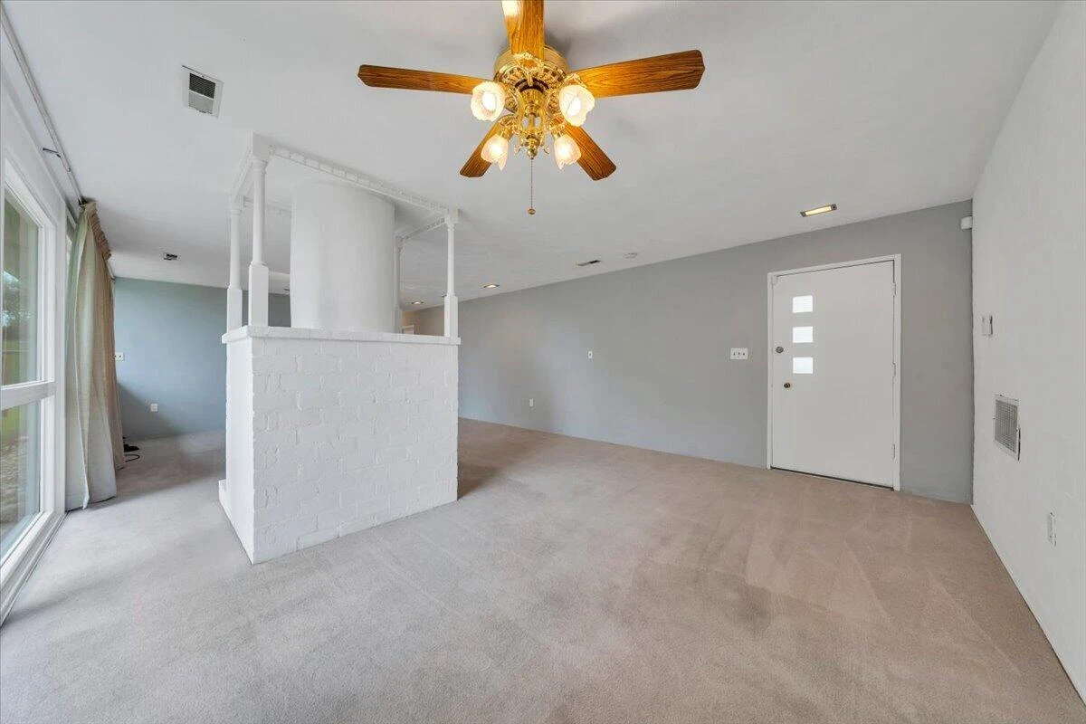 4802 Northwood DR NW - Photo 3
