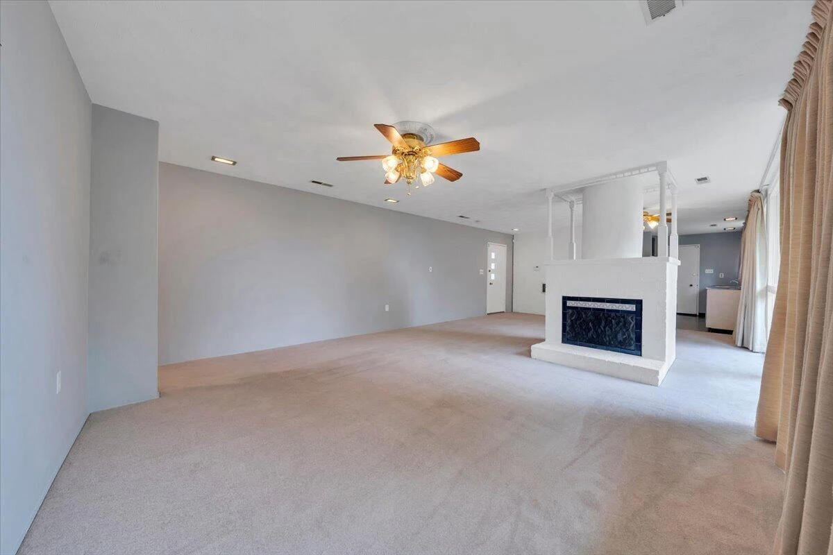 4802 Northwood DR NW - Photo 5