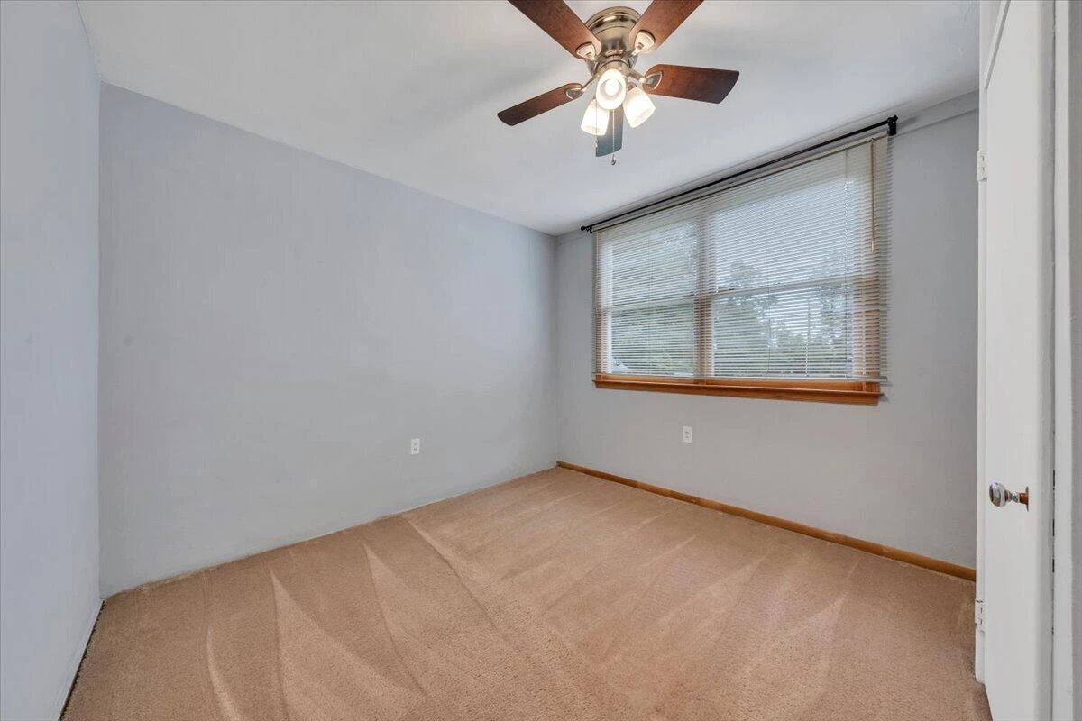 4802 Northwood DR NW - Photo 8