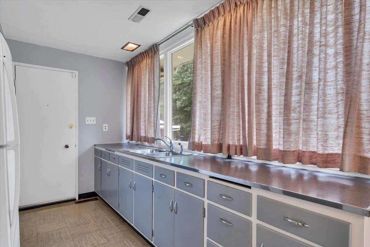 4802 Northwood DR NW - Photo 16