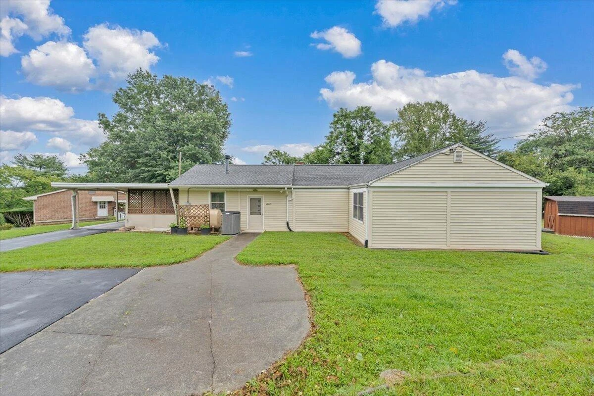 4802 Northwood DR NW - Photo 33
